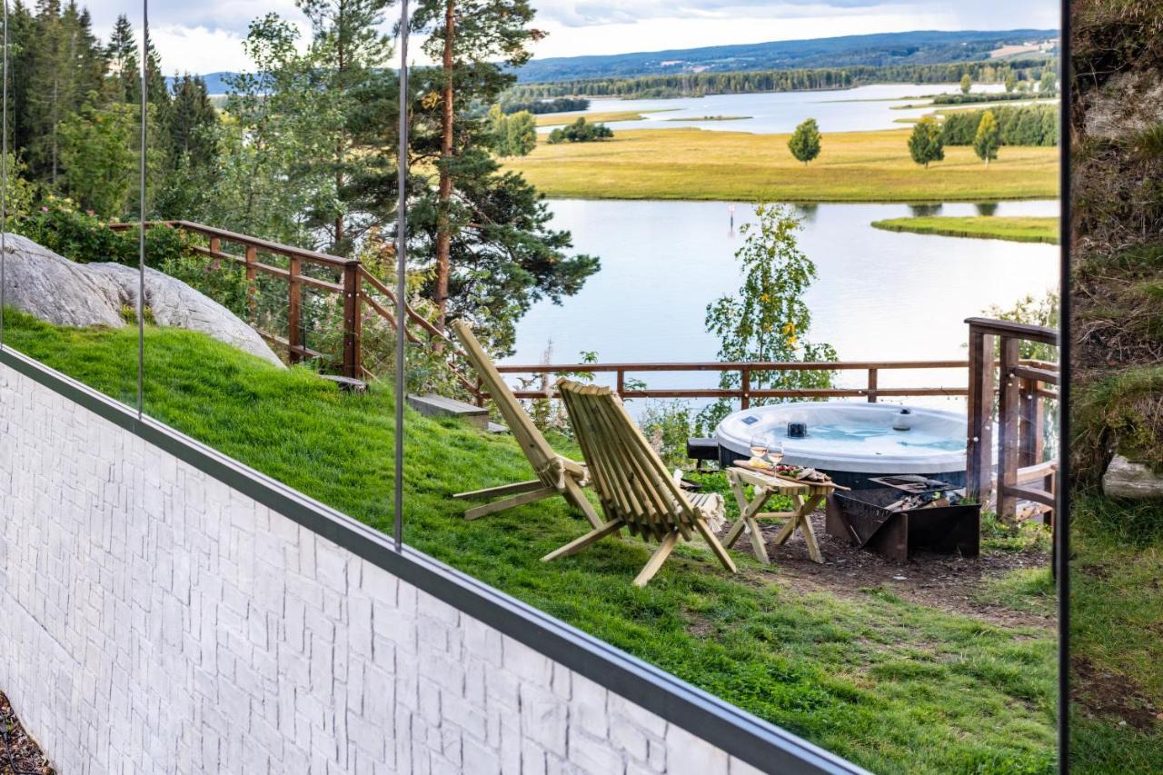 The Wonderinn Mirrored Glass - Wonderinn Delta * Hektner