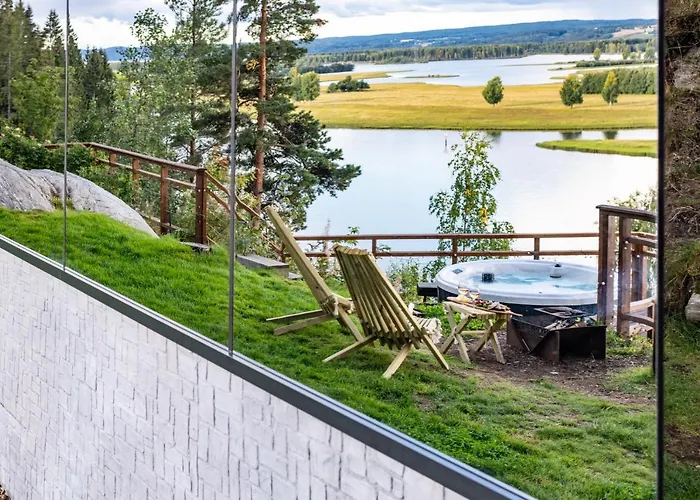 The Wonderinn Mirrored Glass Cabin - Wonderinn Delta