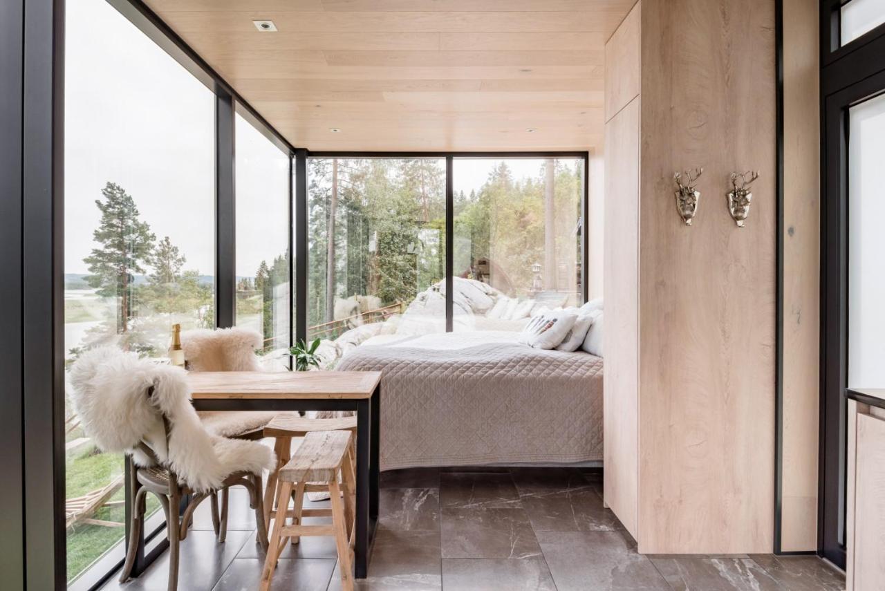 The Wonderinn Mirrored Glass - Wonderinn Delta * Hektner